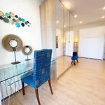 公寓 Miramar Luxurious Apartment, 3 Double For 6 Guests, Free Parking, Terrace, New *