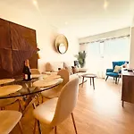 Miramar Luxurious Apartment, 3 Double For 6 Guests, Free Parking, Terrace, New 公寓 圣塞瓦斯蒂安
