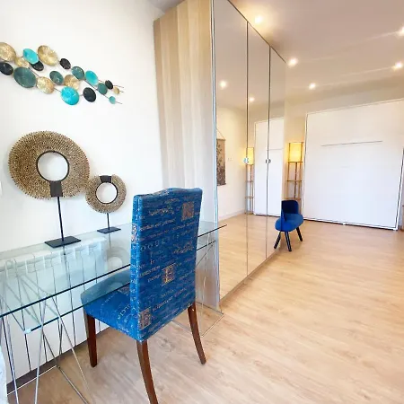 شقة Miramar Luxurious Apartment, 3 Double For 6 Guests, Free Parking, Terrace, New *