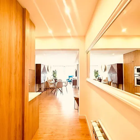 Miramar Luxurious Apartment, 3 Double For 6 Guests, Free Parking, Terrace, New