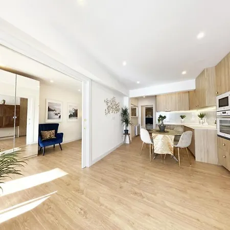 Bahia Luxurious Apartment, 3 Double Rooms, Free Parking, Terrace, Brand New アパート サン・セバスティアン