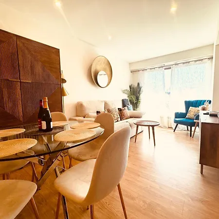 Miramar Luxurious Apartment, 3 Double For 6 Guests, Free Parking, Terrace, New Appartement San Sebastian