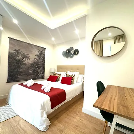 アパート Bahia Luxurious Apartment, 3 Double Rooms, Free Parking, Terrace, Brand New *