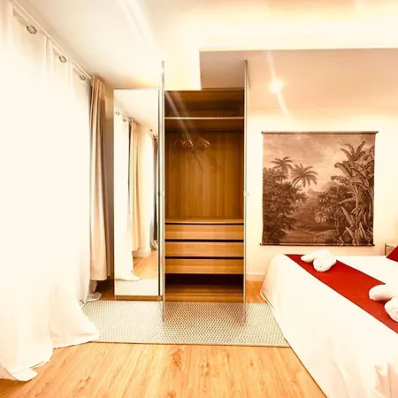 公寓 Miramar Luxurious Apartment, 3 Double For 6 Guests, Free Parking, Terrace, New *