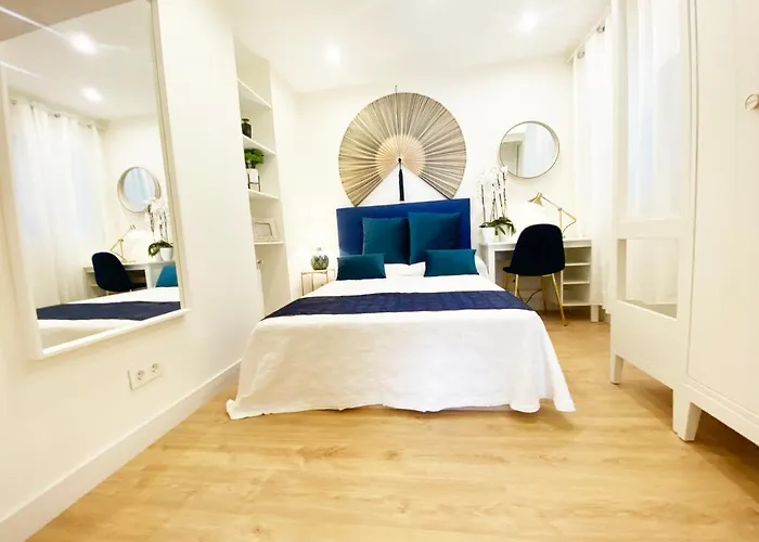 Miramar Luxurious Apartment, 3 Double For 6 Guests, Free Parking, Terrace, New 圣塞瓦斯蒂安