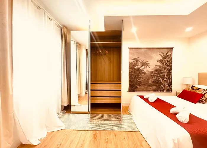 公寓 Miramar Luxurious Apartment, 3 Double For 6 Guests, Free Parking, Terrace, New *