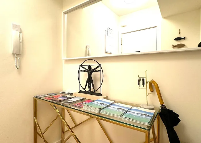 Miramar Luxurious Apartment, 3 Double For 6 Guests, Free Parking, Terrace, New * 圣塞瓦斯蒂安