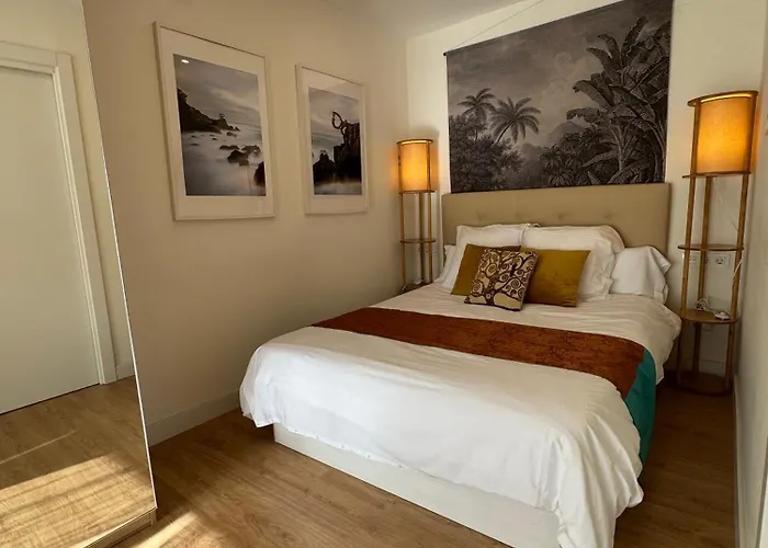 Miramar Luxurious Apartment, 3 Double For 6 Guests, Free Parking, Terrace, New * 圣塞瓦斯蒂安