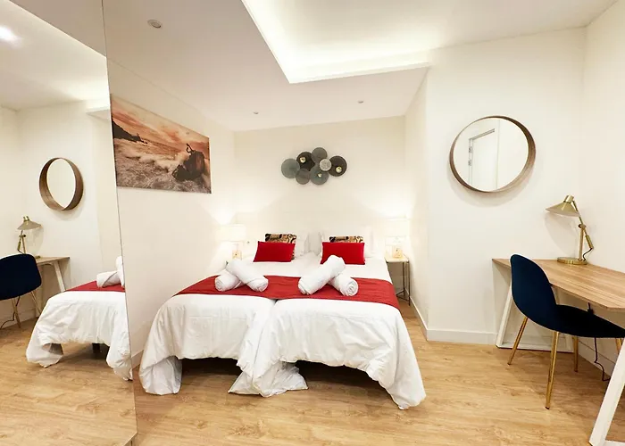 Miramar Luxurious Apartment, 3 Double For 6 Guests, Free Parking, Terrace, New 圣塞瓦斯蒂安